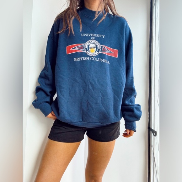 Westhall Apparel Other - Vintage UBC Hoodie Mens L Sweatshirt Made Canada